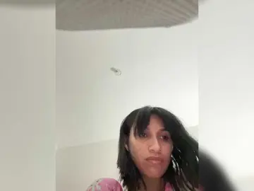 ChloeMontes  live sex cam
