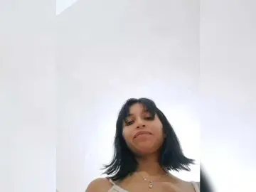 ChloeMontes  live sex cam