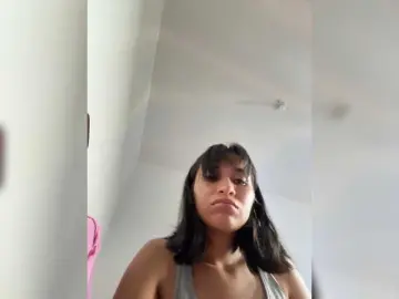 ChloeMontes  live sex cam