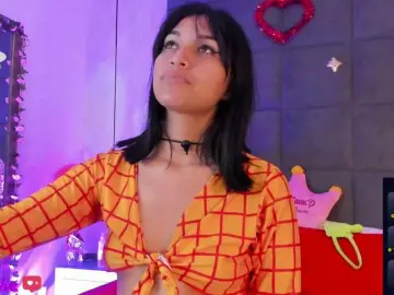 ChloeMontes  live sex cam