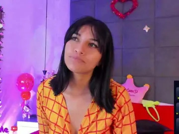 ChloeMontes  live sex cam