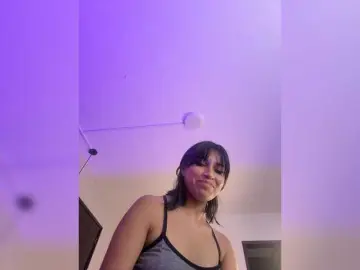 ChloeMontes  live sex cam