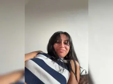 ChloeMontes  live sex cam