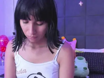 ChloeMontes  live sex cam