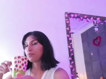ChloeMontes  live sex cam