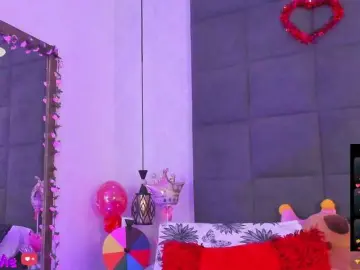ChloeMontes  live sex cam