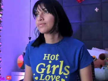 ChloeMontes  live sex cam