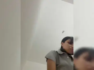 ChloeMontes  live sex cam