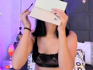 ChloeMontes  live sex cam