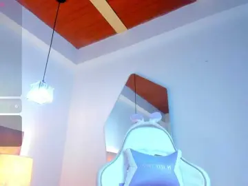 JuliaSantos  live sex cam
