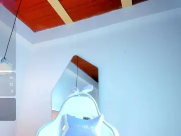 JuliaSantos  live sex cam