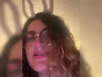 LuanaPowerful  live sex cam