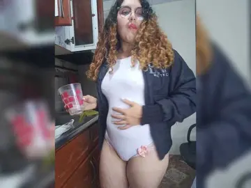 LuanaPowerful  live sex cam