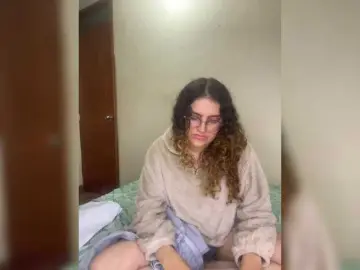 LuanaPowerful  live sex cam