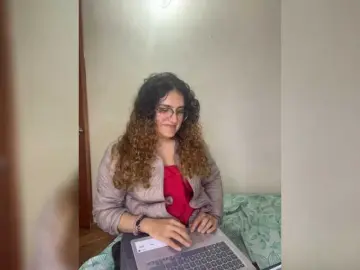 LuanaPowerful  live sex cam