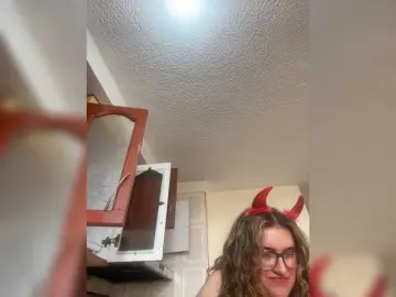 LuanaPowerful  live sex cam