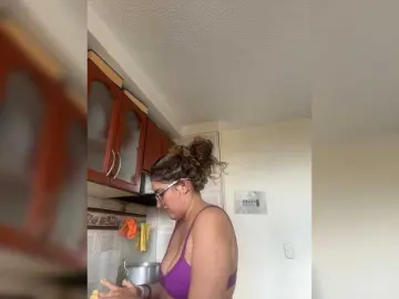 LuanaPowerful  live sex cam