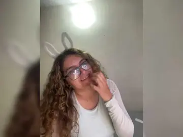 LuanaPowerful  live sex cam