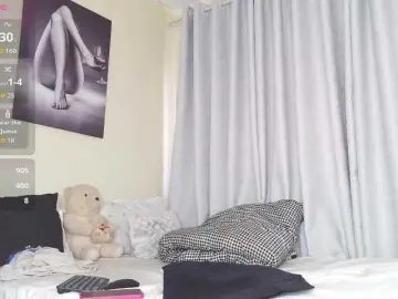 Sky-Foxxx  live sex cam