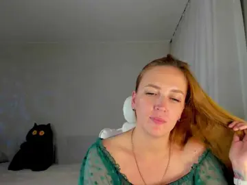 She-wolf  live sex cam