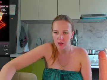 She-wolf  live sex cam