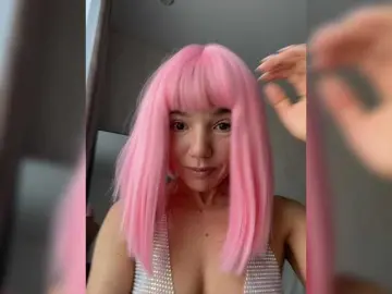 CyberNika  live sex cam