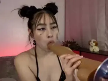 ElyeRoss  live sex cam