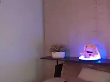 ElyeRoss  live sex cam