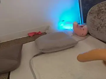 ElyeRoss  live sex cam