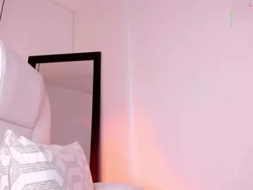 Emma-white  live sex cam