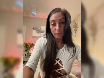 IrinkaGata  live sex cam