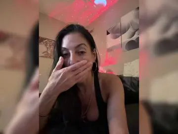 IrinkaGata  live sex cam