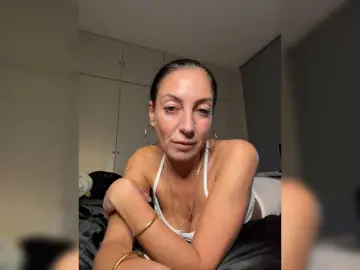IrinkaGata  live sex cam