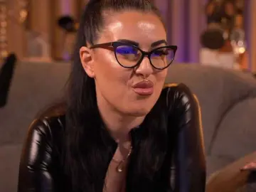 KellyKent  live sex cam