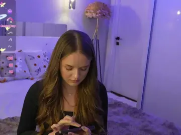 Lunaaaura  live sex cam