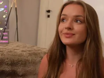 Lunaaaura  live sex cam