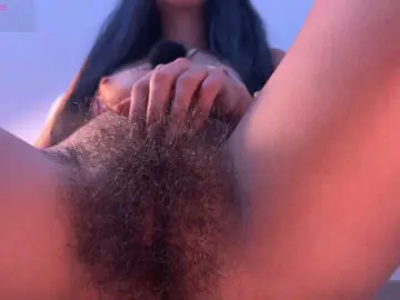 Luneva  live sex cam