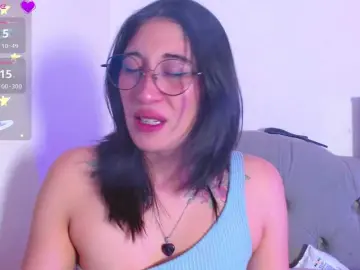 Red-moonn  live sex cam