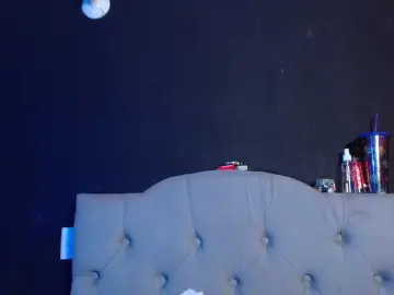 Red-moonn  live sex cam