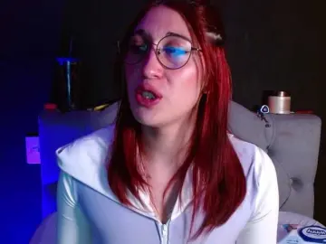 Red-moonn  live sex cam