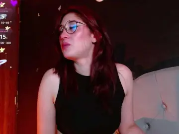 Red-moonn  live sex cam