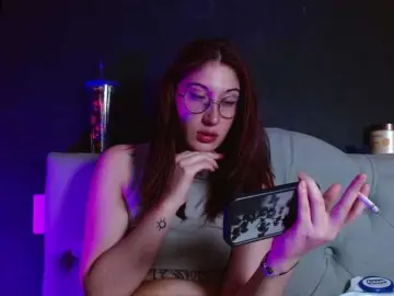 Red-moonn  live sex cam