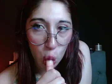Red-moonn  live sex cam