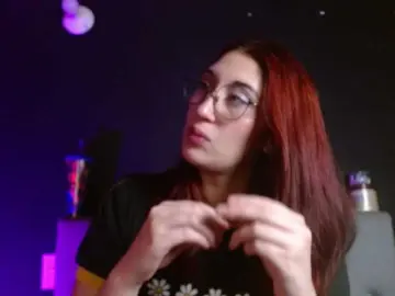 Red-moonn  live sex cam