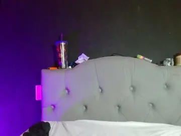 Red-moonn  live sex cam