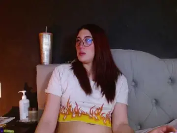 Red-moonn  live sex cam