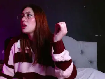 Red-moonn  live sex cam