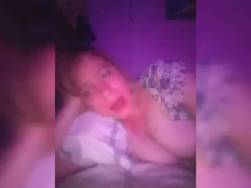Tata-Sun77  live sex cam