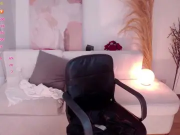 VictoriaLeia  live sex cam