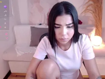 VictoriaLeia  live sex cam